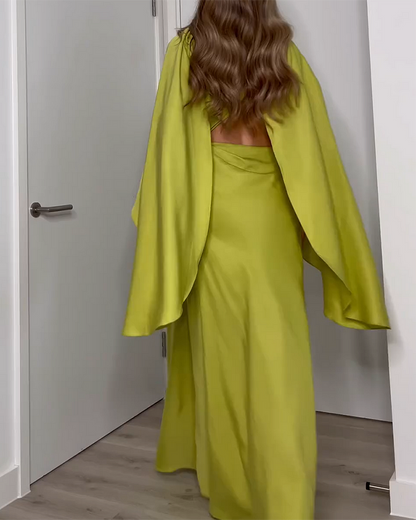 Vestido plisado de manga larga hueco