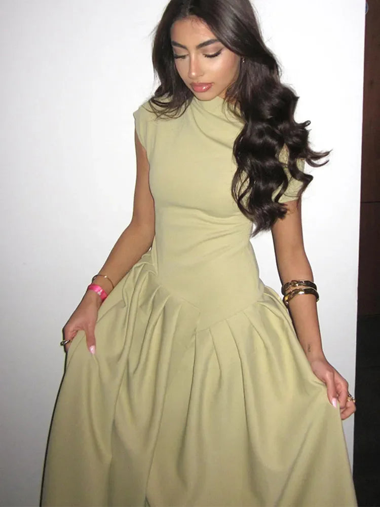 Vestido plisado verde elegante