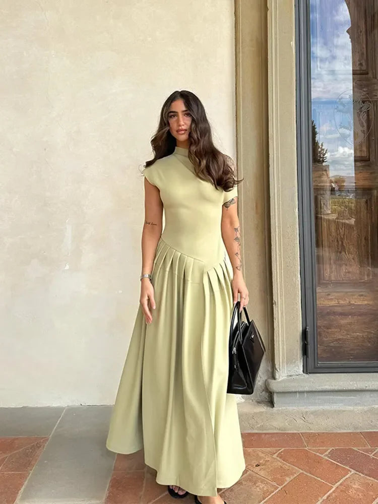 Vestido plisado verde elegante